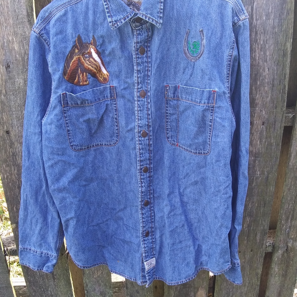 Signature Levi's jean shirt